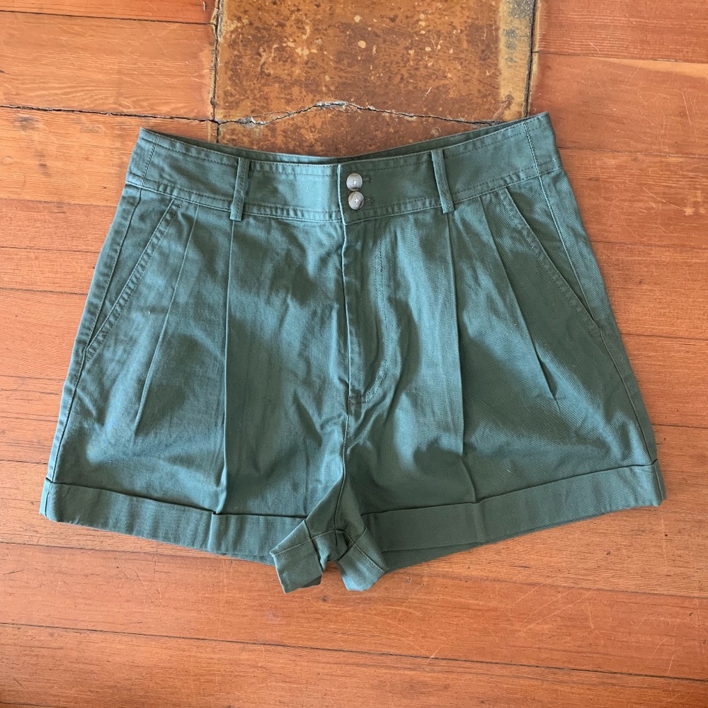 Pleated Shorts
